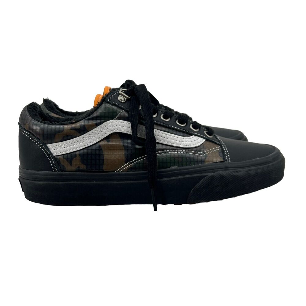 VANS Womens 9 All Weather MTE Old Skool Shoe Black Camo Faux Fur Low Top Lace Up